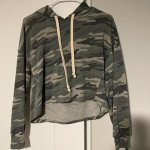 Forever 21 cropped sweatshirt; size Small; camo print